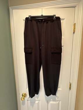 Kinesis Black Cargo Sweatpants Joggers with Drawstring and Side Pockets Size M